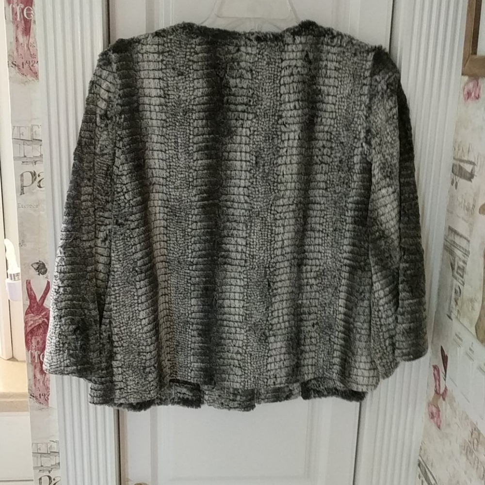 Robert Kitchen gray jacket - Picture 2 of 8
